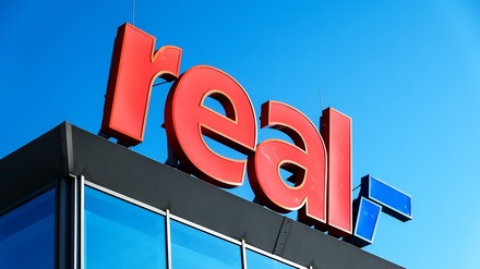 Das Logo von Real