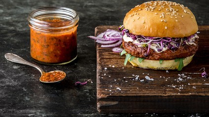 Ein Burger aus Insektenfleisch