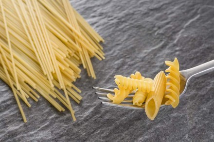 Ungekochte Nudeln