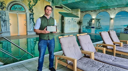 Florian Panholzer, stellv. Direktor Hotel Zugspitze, Garmisch-Partenkirchen (Foto: © Hotel Zugspitze)
Florian Panholzer