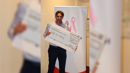 Eine Spendensumme in Höhe von 35.000 Euro wurde beim 12. Charity Golf Cup für die Michael Stich Stiftung gesammelt. (Foto: © Park Inn by Radisson Berlin Alexanderplatz)
Spendensumme in Höhe von 35.000 Euro