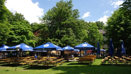 Erneut erhielt der Waldgasthof Buchenhain das Qualitätssiegel „Ausgezeichnete Bayerische Küche“. (Foto: © Waldgasthof Buchenhain)
Waldgasthof Buchenhain