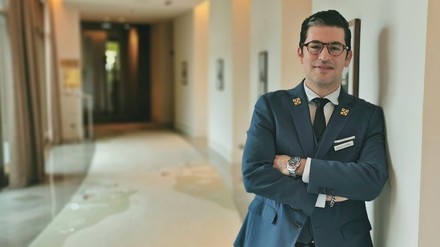 Alejandro Andrew Morlet ist der erste Concierege mit der Auszeichnung „Les Clefs d´Or Concierge“ in Niedersachsen. (Foto © Michaela Dargel)
Das ist Alejandro Andrew Morlet