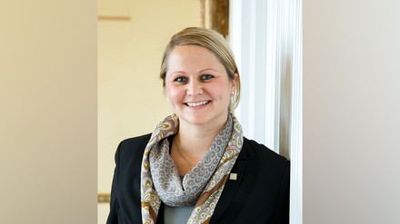Leonie Neberich übernimmt die Direktion im Hotel Ameron Zürich Bellerive au Lac. ( Foto:© Ulrik Eichentopf)
Leonie Neberich