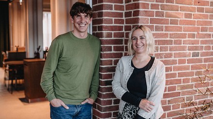 Bo Teichmann und Manon Möller freuen sich auf zahlreiche Gäste. (Foto: Anika Raube)
Bo Teichmann und Manon Möller wollen die Geschichte des Getreidespeichers erfolgreich fortsetzen.
