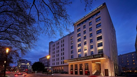 Endgültiges Aus für das Grandhotel Hessischer Hof in Frankfurt – noch 2020 soll der Betrieb eingestellt werden. (Foto: ©Michael Holz)
Grandhotel Hessischer Hof