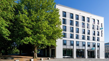 Motel One liegt bei der Triple-A-Bewertung im Treugast-Rating vorne und erhielt zudem den Titel „Most Wanted Investment Partner“. (Foto: © Björn Wylezich/stock.adobe.com)
Motel One