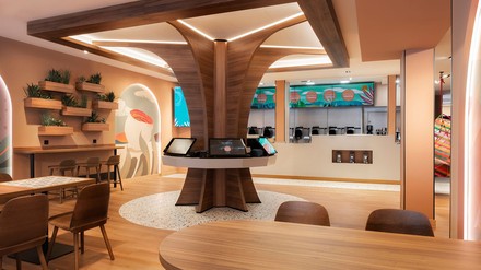 Kitzig Design Studios ist für das Raumkonzept von Yaya World of Bowls ausgezeichnet worden. (Foto: © yaya)
Restaurant yaya