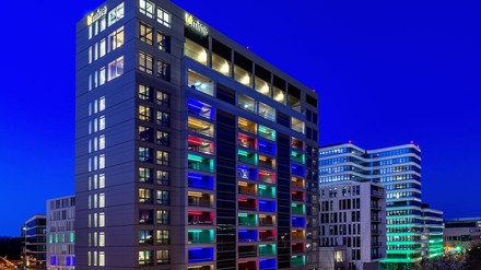Das Hotel b’mine Frankfurt Airport. (Foto: © studio-khf)
Außenansicht vom Hotel Hotel b’mine Frankfurt Airport.