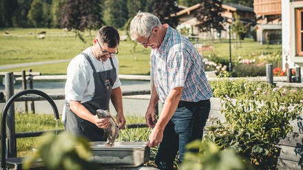 Von den „Relais & Châteaux“-Restaurants werden bereits lokale und biologische Produkte bevorzugt. (Foto: © Tobias Hertle)
Relais_&_Châteaux_Gut_Steinbach_Achim_Hack_Fischzucht