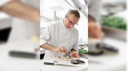 Dietmar Sawyere, Executive Chef der kulinarischen Einrichtungen des Schweizer Luxusresorts „The Chedi Andermatt“ (Foto: © The Chedi Andermatt)
Dietmar Sawyere