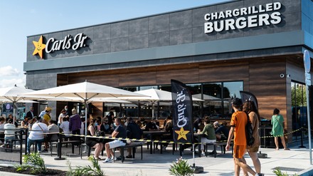 Die Burger-Restaurant-Marke Carl’s Jr. will unter anderem nach Deutschland expandieren. (Foto: © Carl’s Jr.)
Carl’s Jr.