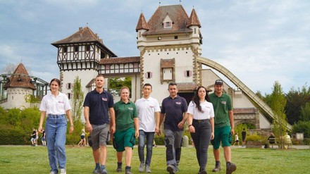 Teamgeist, Flexibilität und die Freude an der Arbeit – all das bietet ein Arbeits- oder Ausbildungsplatz in Tripsdrill. (Foto: © Tripsdrill)
Mitarbeiter in Tripsdrill