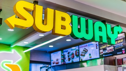 Aktionäre prüfen derzeit den Verkauf der Sandwich-Kette Subway. (Foto: © monticellllo/stock.adobe.com)
Subway