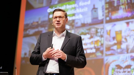 Die Internorga bietet in diesem Jahr mit zwei neuen Plattformen mehr Raum für fachlichen und kollegialen Austausch sowie für Inspirationen. (Foto: © Thomas Fedra)
Internorga 2023