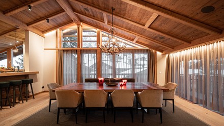 Hier werden Urlaubsträume wahr.
Foto: ©Patrick Schwienbacher)
Das „Chalet The Falcon“ in Lech am Arlberg.