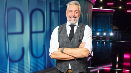Roland Trettl tritt als Gastjuror bei „The Sweet Taste“ auf. Foto: © SAT.1/Jens Hartmann)
Roland Trettl