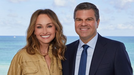 Giada De Laurentiis und Oceania Cruises Präsident Frank A. Del Rio (Foto: © Oceania Cruises)
Giada De Laurentiis steht neben Frank A. Del Rio