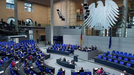Der Bundestag hat die Anpassung des Gewerbemietrechts beschlossen. (Foto: ©picture alliance/dpa | Bernd von Jutrczenka)
Bundestag