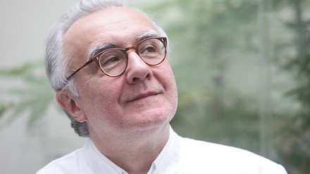 Sternekoch Alain Ducasse springt auf den Vegan-Trend auf und verköstigt nun in Paris mit seinem neuen Burger-Kiosk Burgal. (Foto: © picture alliance /dpa))