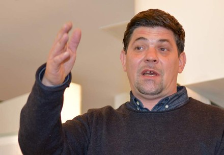 Tim Mälzer über Billigfleisch in Discountern: „Krankhafte Tendenz“. (Foto: © dpa)
Tim Mälzer