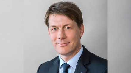 DEHOGA-Präsident Guido Zöllick: „Die mittleren und größten Arbeitgeber dürfen jetzt nicht im Stich gelassen werden.“ (Foto: © DEHOGA)
DEHOGA-Präsident Guido Zöllick