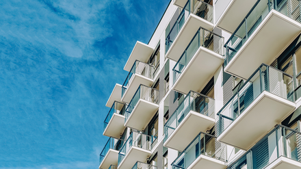 Beispielbild: Das Best Western Hotel Das Donners baut für seine Mitarbeiter ein neues Wohnhaus. (Foto: © Roman Babakin/stock.adobe.com)